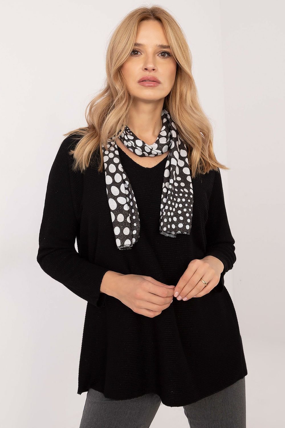 Sweater with Scarf black / one-size-fits-all MAHYSTYLE