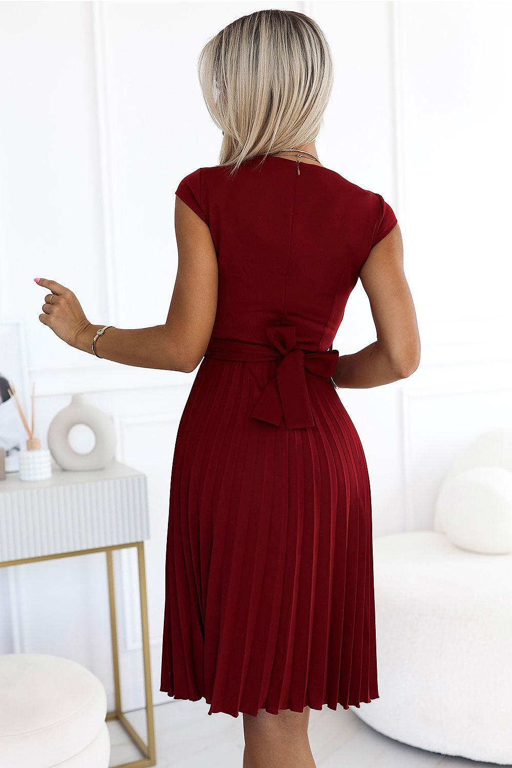 Lila Plissert Kjole – Elegant & allsidig | Numoco