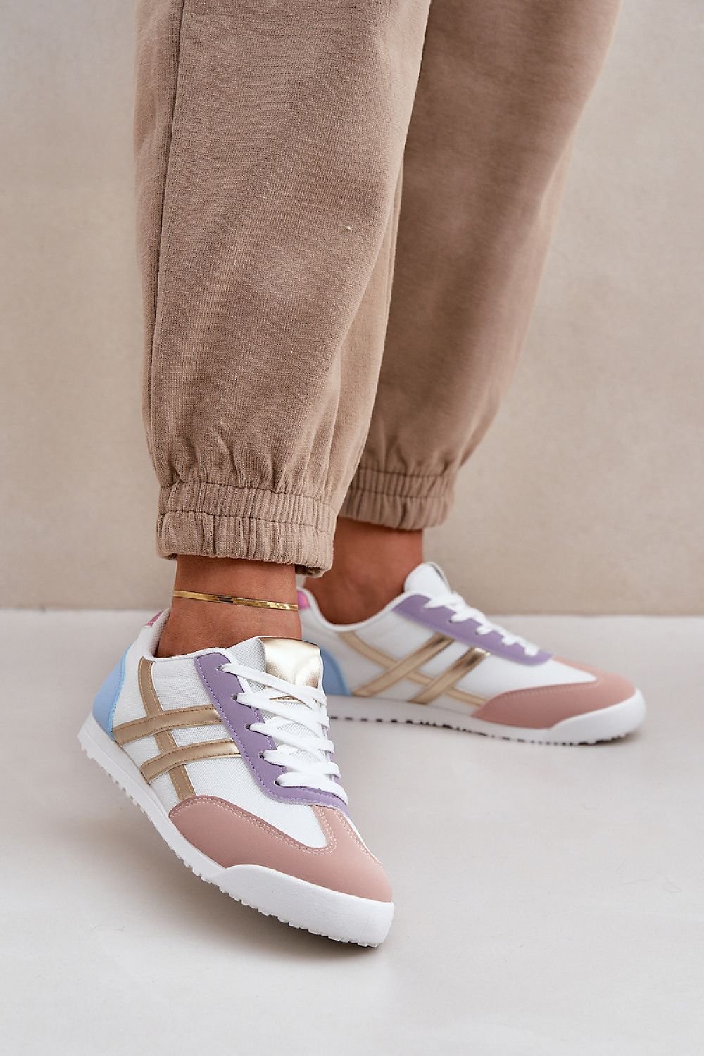 Mira Women's Low Sneakers – Comfort and Style for Everyday Wear multicolor / 36 MAHYSTYLE