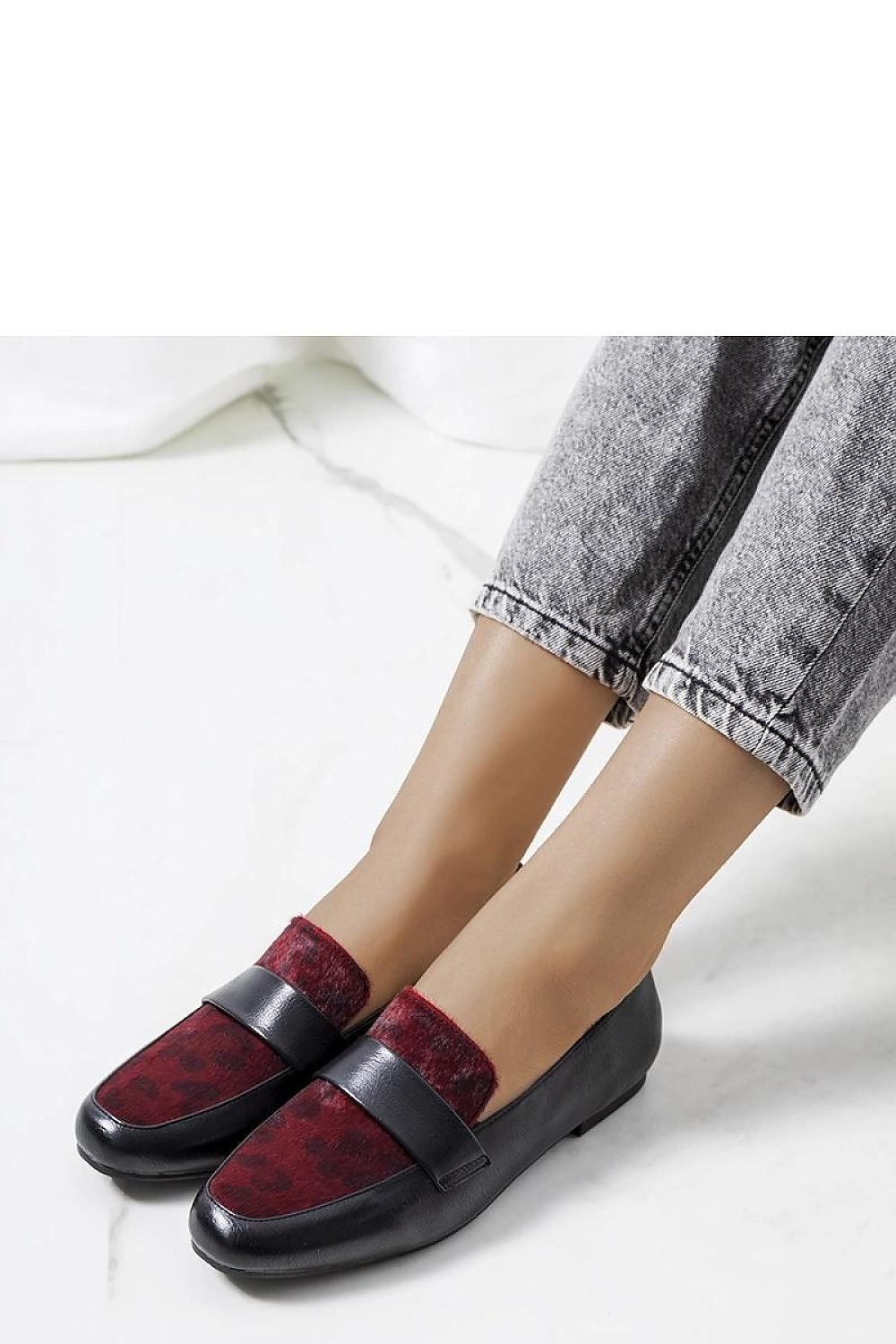 Kolk Chic – Elegant Black & Burgundy Moccasins black / 36 MAHYSTYLE