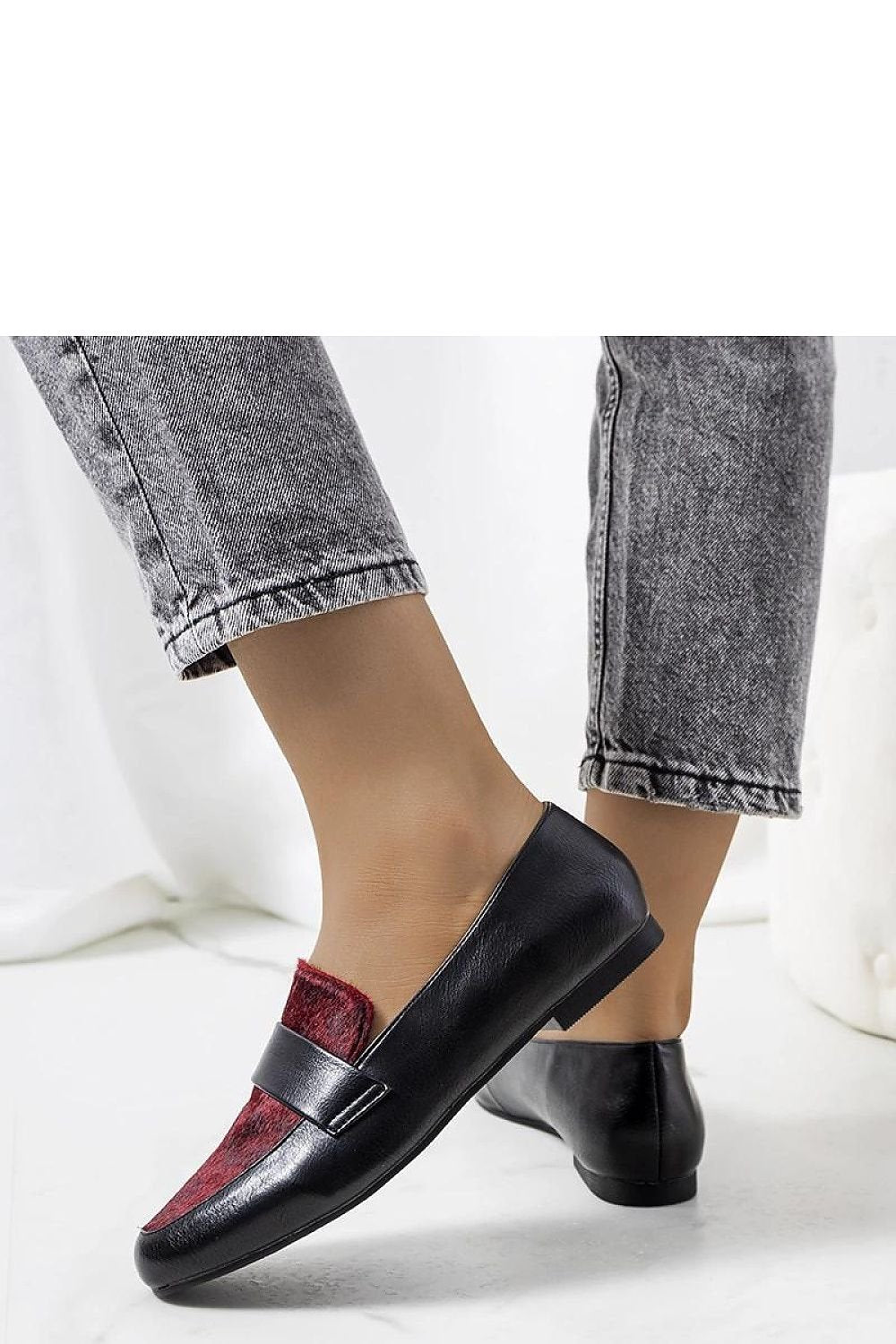 Kolk Chic – Elegant Black & Burgundy Moccasins black / 36 MAHYSTYLE