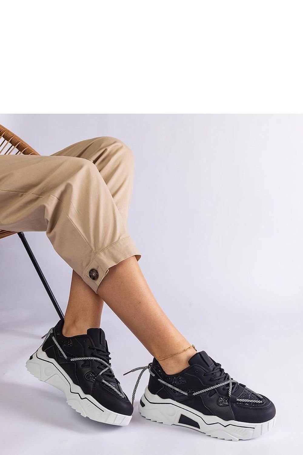 Agar Black Glitter Sneakers – A Touch of Sparkle for Everyday Style black / 36 MAHYSTYLE