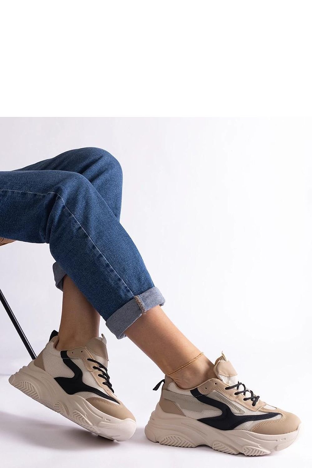 Milenka Hurtado Burgundy-Gray Sneakers – Elegance Meets Everyday Comfort Beige / 36 MAHYSTYLE